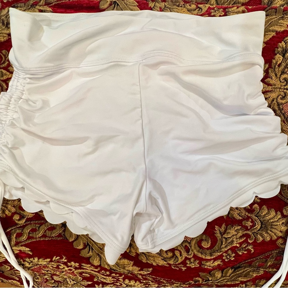 White Scallop Hem High-Waist Shorts. Never used .